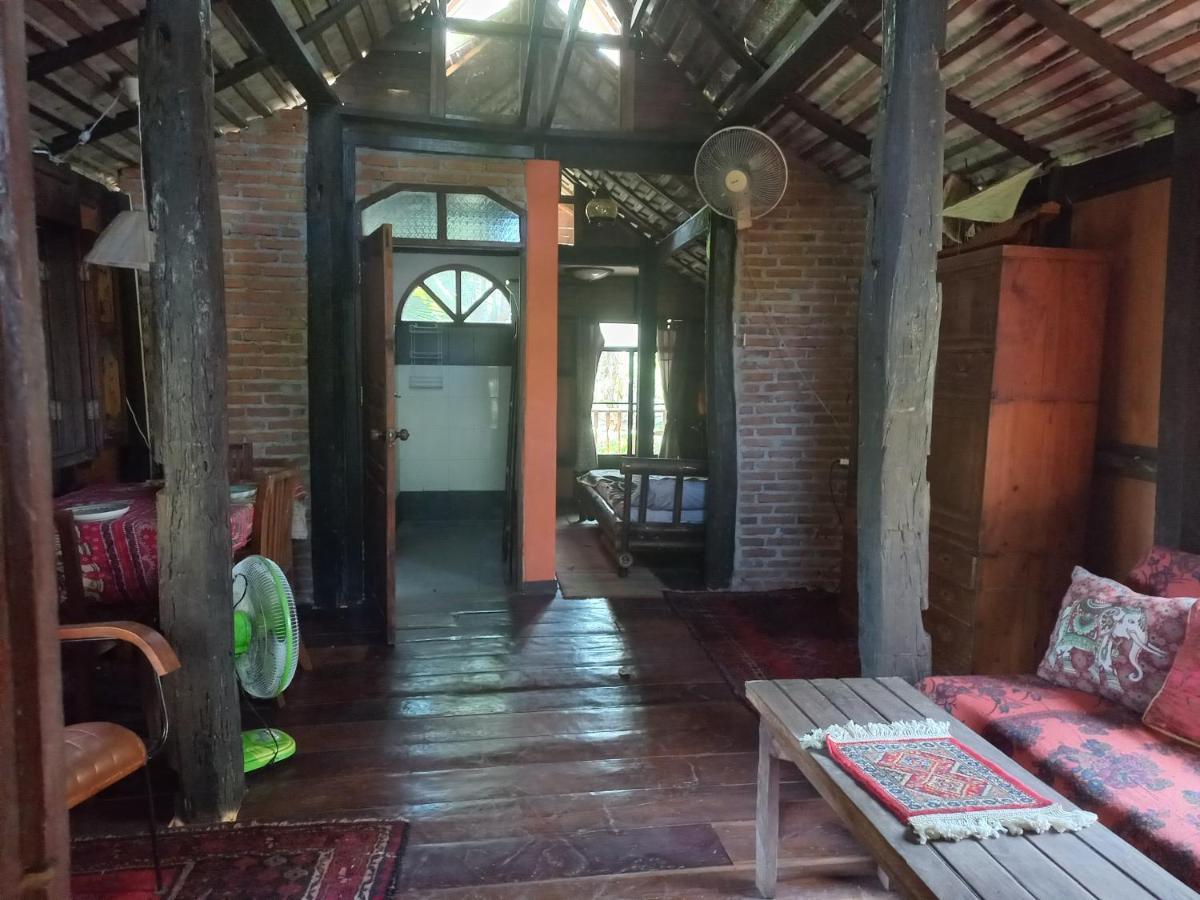 Hotel Teak House Chiang Mai Exterior foto