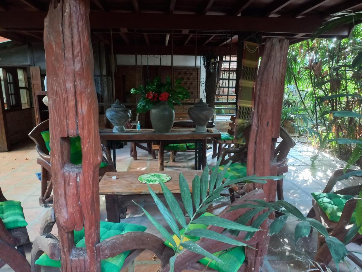 Hotel Teak House Chiang Mai Exterior foto
