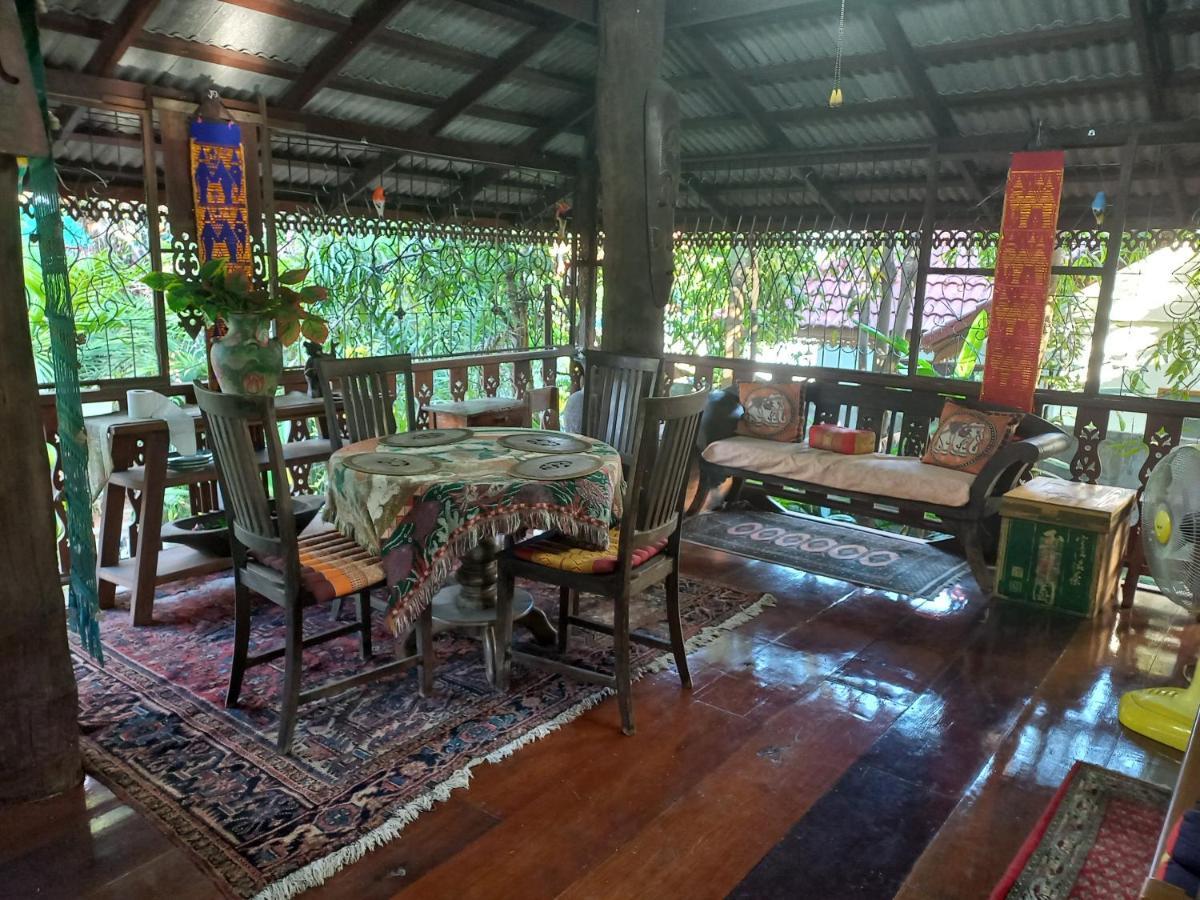 Hotel Teak House Chiang Mai Exterior foto