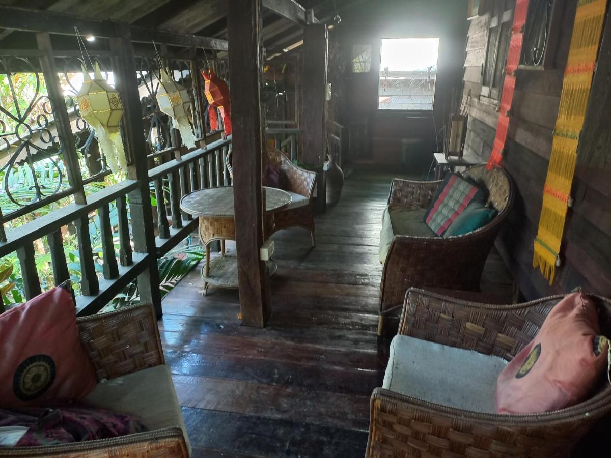 Hotel Teak House Chiang Mai Exterior foto